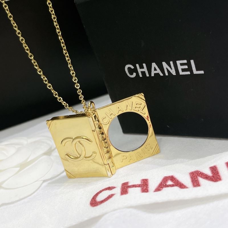 Chanel Necklaces